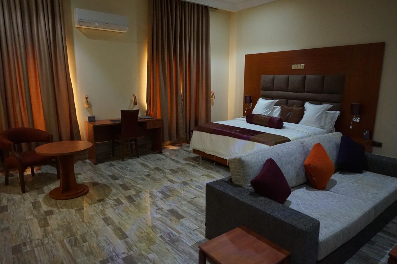 Aenon Suites Oshogbo Exteriör bild