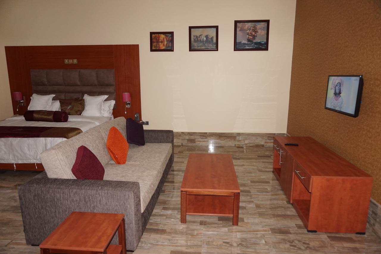 Aenon Suites Oshogbo Exteriör bild